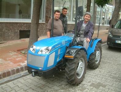 Burhaniye’de Bahçe Traktörleri Yaygınlaşıyor