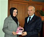 YAŞAR AKSANYAR - Genç Yazar Memleketinde İmza Gününe Katıldı