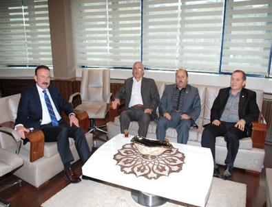 İzmit Belediye Başkanı Doğan’dan Eski Başkanlara Teşekkür