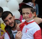 ATAKÖY - Miniklerden Futbolculara Sevgi Seli