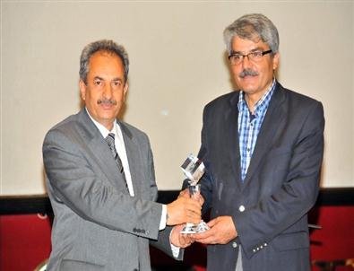 Abdullah Topcuoğlu’ndan Akşehir’de Konferans