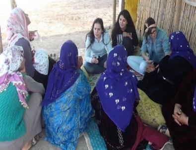 Ebelik Bölümü Öğrencilerinden Mevsimlik İşçi Kadınlara Kadın Sağlığı Eğitimi