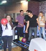 BOWLING - Eczacıların Bowling Heyecanı