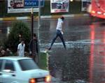 GÜNEŞLİ HAVA - Adıyaman’da Sağanak Yağış