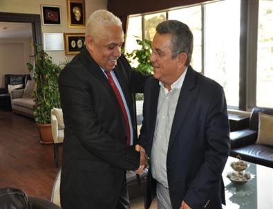 Küba Büyükelçisi Casals Kuşadası’nda