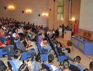Uşak Üniversitesi’de ”piri Reis ve Haritaları” Konferansı