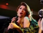 ŞEBNEM BOZOKLU - Şarkıcı Yaren'in klibi izlenme rekoru kırdı