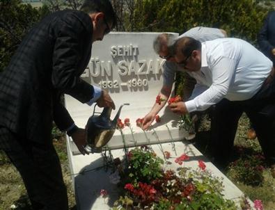 Şehit Gün Sazak Mezarı Başında Anıldı