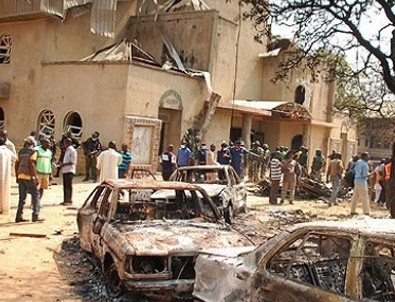 Boko Haram köy bastı: yüzlerce ölü!