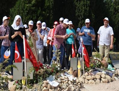 Bosnalı Ziyaretçiler Şehit Madencilerin Acısını Paylaştı