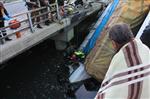 BÜYÜKBAŞ HAYVANLAR - Kanala Düşen Kamyondan İnanılmaz Kurtuluş