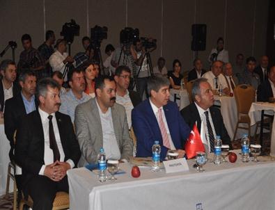 Akdeniz Belediyeler Birliği Başkanlığına Hakan Tütüncü Seçildi