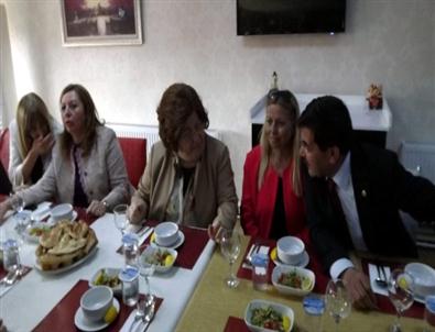 Ak Parti Kadın Kolları Genel Başkanı Akşit Mahmudiye’de
