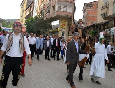 Akşemseddin Dualarla İstanbul’a Uğurlandı