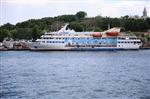 MAVİ MARMARA - Mavi Marmara Şehitlerinin Fotoğrafları Gemiye Asıldı