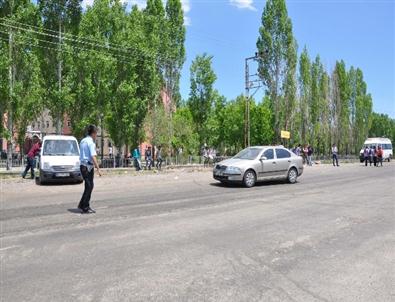 Muş’ta Yol Kapatma Eylemi