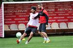GRİBAL ENFEKSİYON - Galatasaray, Eskişehirspor Maçının Hazırlıklarına Başladı