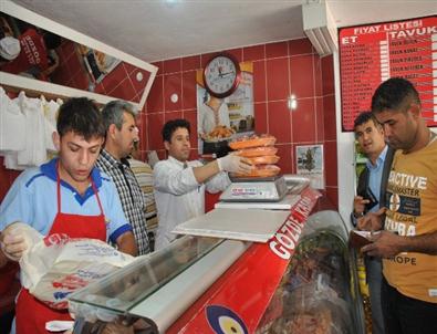 Demre’de Hıdırellez Kasapların Yüzünü Güldürdü