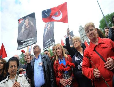 Deniz Gezmiş ve Arkadaşları, İdamlarının 42. Yıldönümünde Dolmabahçe’de Anıldı