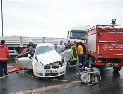 Otomobil İle Tır Çarpıştı Açıklaması