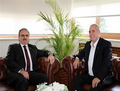 Vali Karaloğlu'ndan Sönmez Holding'e Ziyaret
