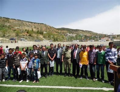 Bahar Şenliğinde Kaymakam Halay Çekti