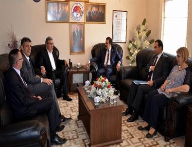 Kto Başkanı Öztürk Sivas Ticaret Borsasını Ziyaret Etti