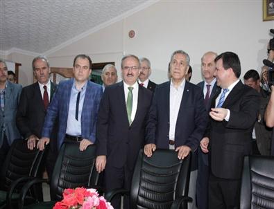 Arınç, Leylek Şenliğine Katıldı