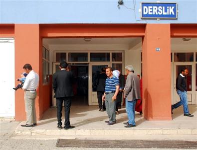 Güroymak’ta Oy Kullanma İşlemi Başladı