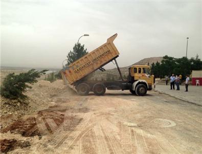 Nizip Yerleşkesinde Yol Yapım Çalışması