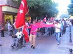 ENGELLİ VATANDAŞ - Uzunköprü Ülkü Ocakları'ndan Bayrak Yürüyüşü