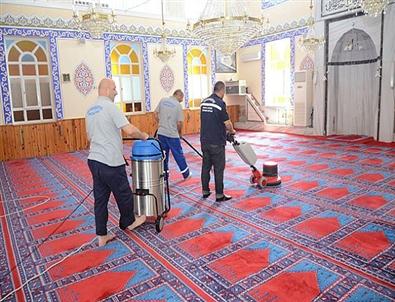 Kartepe'de Camilere Ramazan Bakımı