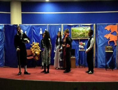 Sincik Çpl Öğrencilerinden Tiyatro Gösterisi