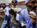Taliban oy atan parmakları kesti