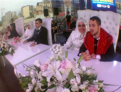 Toplu Nikah ve Sünnet Şöleninde Çifte Mutluluk