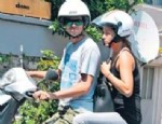 SARP APAK - Alp Kırşan'ın sevgilisiyle motosiklet keyfi