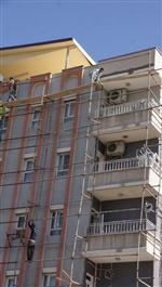 20 Yaşındaki Genç 5. Kattan Atladı