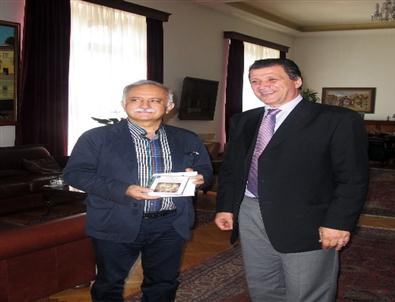 Başkan Karabağ’dan Urlalı Yunan Bakan’a Ziyaret