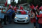 İzmir'de Tahliye Edilen Balyoz Sanıkları Aileleriyle Kucaklaştı
