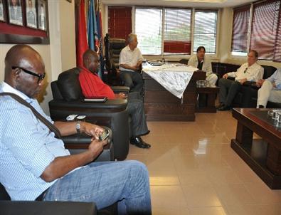 Küresel Endüstri Sendikasından Soma'ya Taziye Ziyareti