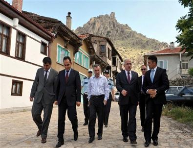 Vali Tuna, Sivrihisar ve Seyitgazi İlçelerinde