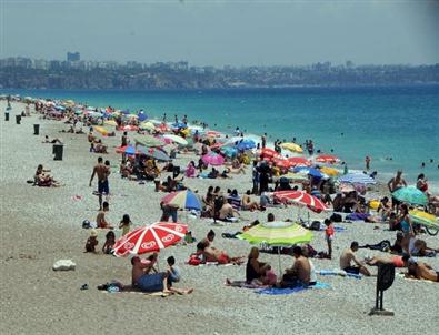Antalya’da Sıcak Hava Bunalttı