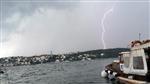İstanbul Boğazı'nda Şimşekler Çaktı