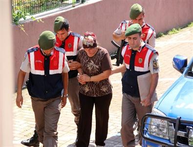 Kocasını Uyurken Tüfekle Öldüren Kadın Adliyeye Sevk Edildi