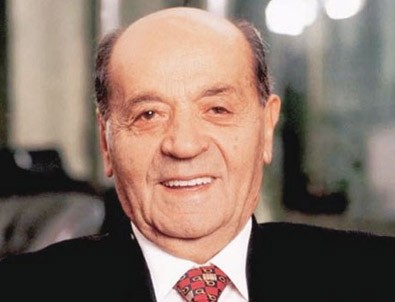 İzzet Özilhan hayatını kaybetti