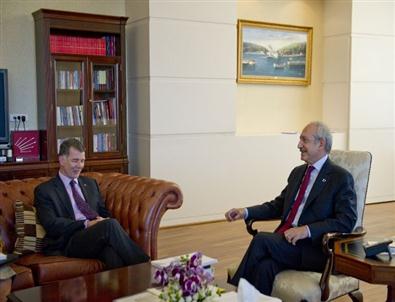 İngiltere Büyükelçisi Moore, Kılıçdaroğlu'nu Ziyaret Etti