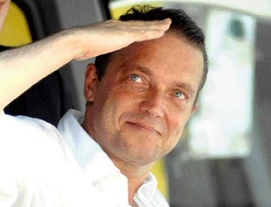 Cem Uzan'dan Genç Parti bombası!