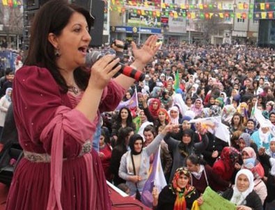 Pervin Buldan hastaneye kaldırıldı