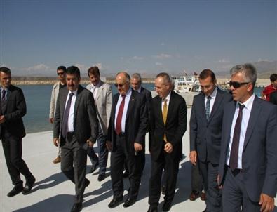 Bakan Yardımcısı Baş’ın Van Ziyareti