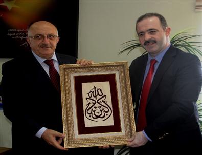 Bakan Yardımcısı Baş’tan Tuşba Belediyesi’ne Ziyaret